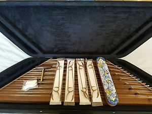 High quality Persian Santoor, Santur, Dulcimer with hard case.