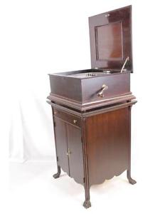 18 1/2" New Century Disc Shifter Music Box Lot 2072