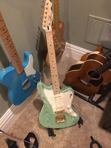 Logan Custom Guitar Spring Green Jazzmaster