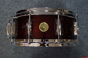 Gretsch USA Custom Snaredrum in "Walnut Gloss"  -  14x5,5"