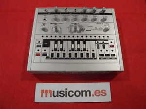 XOXBOX BASS LINE TB-XOX