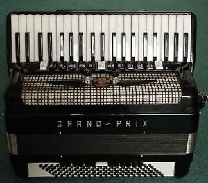 Piano Accordion "Monarch" 120 Bass