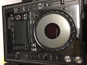 Pioneer CDJ-2000 Nexus Professional DJ Media Multi-Player CDJ2000
