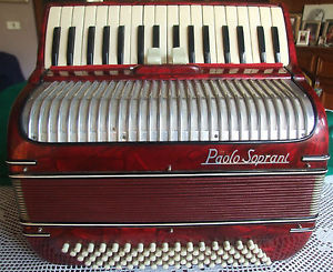 Fisarmonica Paolo Soprani, anni 40, rossa, 80 bassi 34 tasti 2 registri al canto