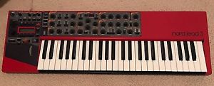 Nord Lead 3 Keyboard Synthesizer with Nord GB61 bag