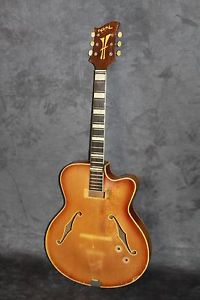 guitare jazz JACOBACCI ROYAL de 1959