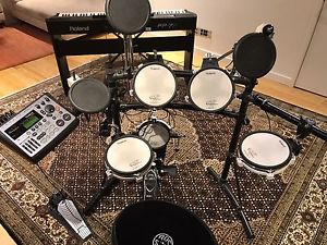 Roland TD-8 V Drum Kit - Great Set!
