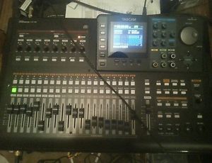 Tascam recorder dp-32 digital portastudio