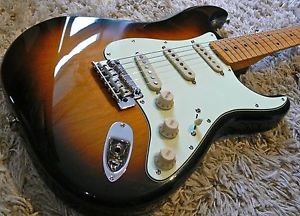 FENDER 50's CLASSIC PLAYER with UPGRADES