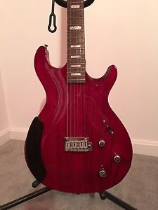 Line 6 Variax 700 tremolo Electric Guitar