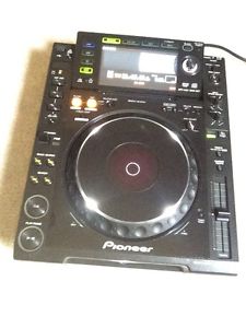 Pioneer CDJ-2000 DJ Turntable