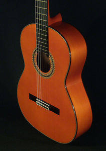 TRADITIONAL FLAMENCO SPANISH GUITAR JUAN MONTES. HARD CASE. GUITARRA. GITARRE