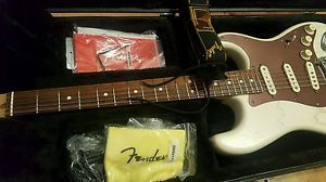 USA Fender Stratocaster Rustic Ash White FSR Limited Edition