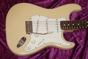 FENDER USA STRATOCASTER MADE IN USA 2003*TOP VINTAGE TONE*PLAYS FINE*FRETS 100%*