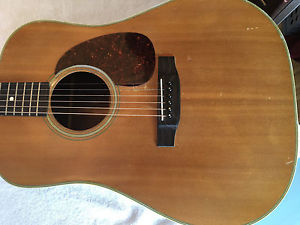 Martin Standard D-28 Acoustic Guitar very good condition