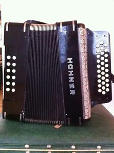 1931 Honer Precorona 3522 Accordion