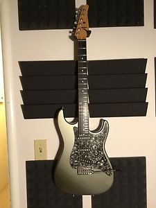 Tom Anderson classic In Great Shape!