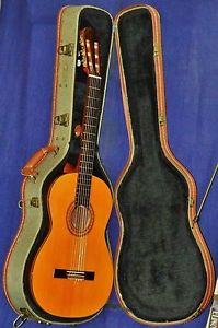 Excellent TAKAMINE C-132S Classical Acoustic, VGCon. Deluxe HSC, Made in Japan!