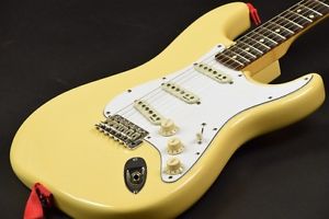 Fender Yngwie Malmsteen Signature Stratocastar Vintage White Electric