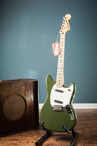 FENDER 2016 OLIVE GREEN MUSTANG OFFSET S/S ELECTRIC GUITAR MIM IMMACULATE SS