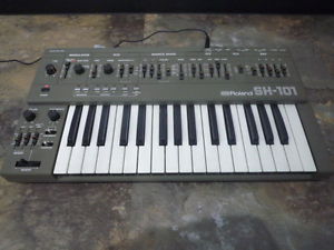 Roland SH-101 Keyboard Synthesizer in very good+ condition from Japan