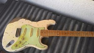Fender Stratocaster 64er, Ultimate Relic, Olympic White, 69er CS PUs,  Swamp Ash