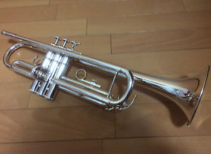 Used YAMAHA Trumpet YTR 3335S Student model with case EMS Free tracking ship