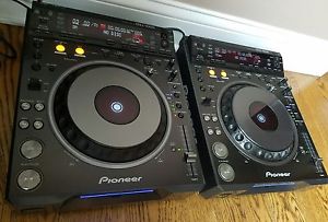 Pioneer DVJ-1000 Professional CD DVD MP3 Audio/Video Turntable DJ Mixer Player