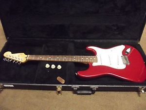 Fender Stratocaster MIM Redwine 22 fret with tolex style case