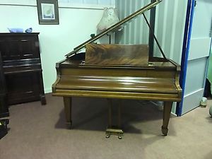 Squire Longson Baby Grand. Excellent Condition. Sounds Beautiful