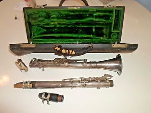 ANTIQUE CLARINET CHARLES F.TRIEBERT MASTER MODEL DELUXE PARIS & CASE