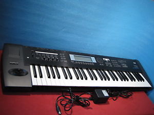 Korg TR61 Workstation / Controller Synthesizer w/ Power Supply Used (Trition LE)