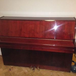 upright piano