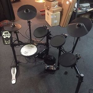 Used Roland TD-11 Electronic Drum Kit w/ Speaker