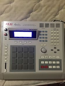 Akai MPC 3000 32 MB RAM New LCD Screen Floppy Drive