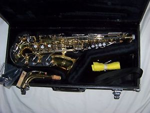 YAMAHA YAS-23 ALTO SAXOPHONE w.New Mpiece, Neckstrap &reed -EXCELLENT CONDITION!
