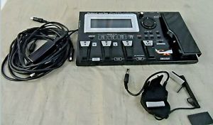 Roland GR-55 Guitar Synthesizer  Effects Pedal With GK-3 Pickup