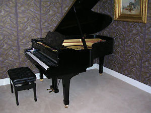 YAMAHA G5 GRAND PIANO.  5 YEAR GUARANTEE ONLY 30 YEARS OLD 0% FINANCE AVAILABLE