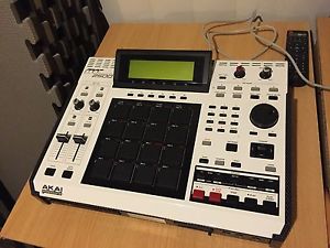 AKAI Professional  MPC 2500 Limited Edition