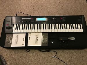 RARE Black KORG TRITON TR 61 KEYS w CASE , pedal and more EXCELLENT CONDITION