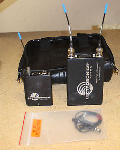 Lectrosonics UCR411A receiver with UM400A Transmitter and microphone Block 26