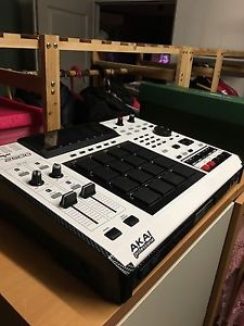 AKAI MPC 2500  LIMITED EDITION - GOOD CONDITION - OsJJ XL