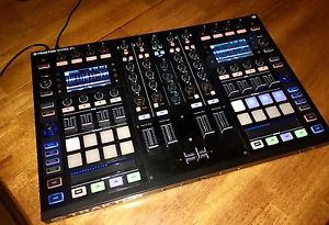 Native Instruments Traktor Kontrol S8 w/ Case and Traktor Scratch Pro Software