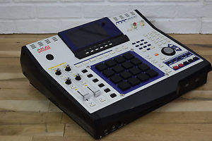 Akai MPC4000 Sampler, upgraded, drum machine excellent!-used production center