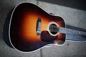 Martin HD-28 Guitar sunburst with factory pickup Near Mint