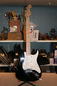 Fender USA VG Stratocaster Black / M Roland G-5 W/ HARD SHELL CASE