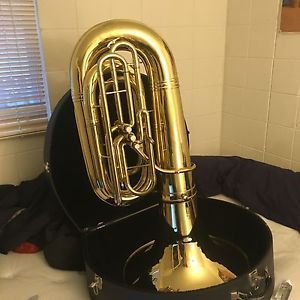 King Tuba, 2340, 3 valve, detachable bell + hard case