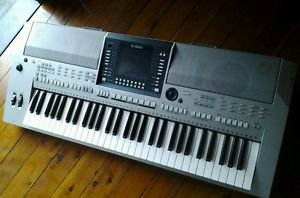 Yamaha PSR-S710 Workstation Keyboard