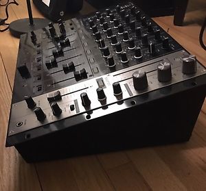 Pioneer DJM-1000   6 channels Mixer