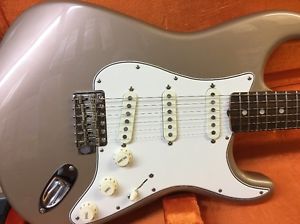 Fender American Vintage '65 Stratocaster Electric Guitar   Shore Line Gold